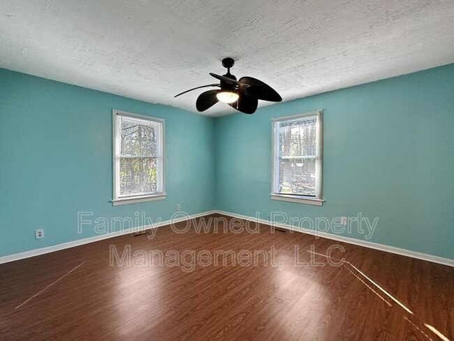 Building Photo - 1123 Belvedere Dr