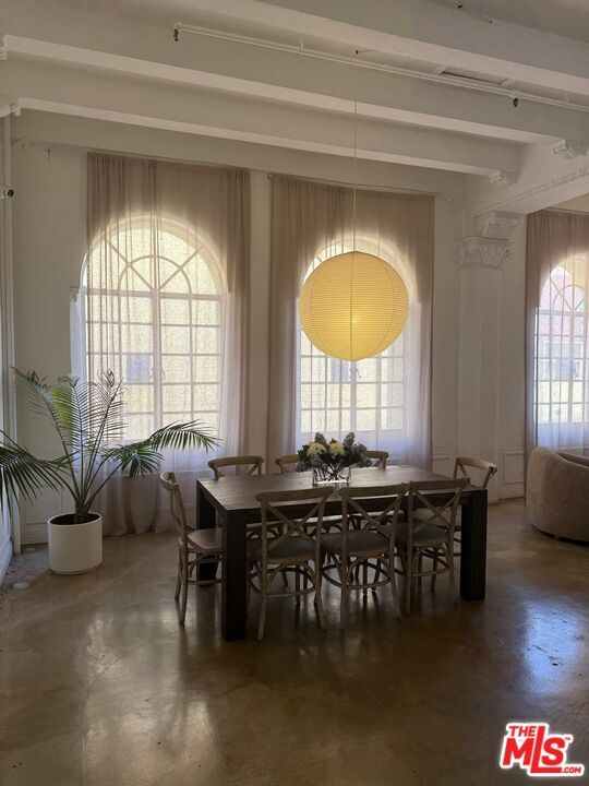 Building Photo - 5217 Hollywood Blvd