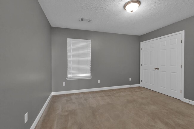 Building Photo - HUGE HOME IN CAIN RIDGE AT AN AMAZING PRIC...