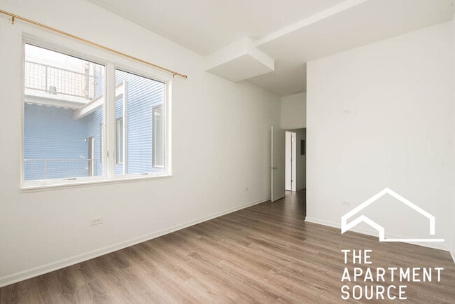 Building Photo - 2550 S Wabash Ave