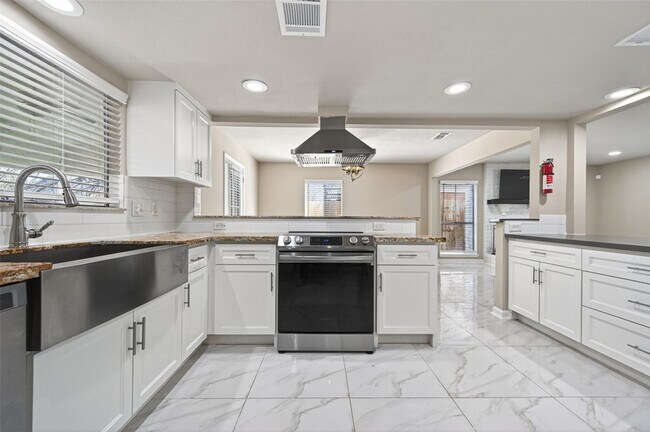 Building Photo - 23418 Briarcreek Blvd