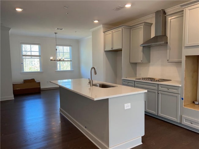 Building Photo - 6605 Beacon Dr