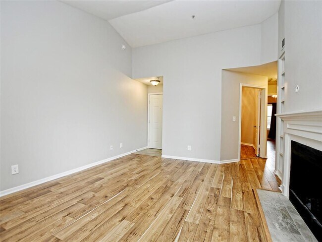 Building Photo - 6000 Shepherd Mountain Cove