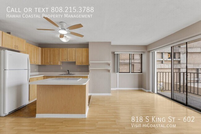 Building Photo - 818 S King St