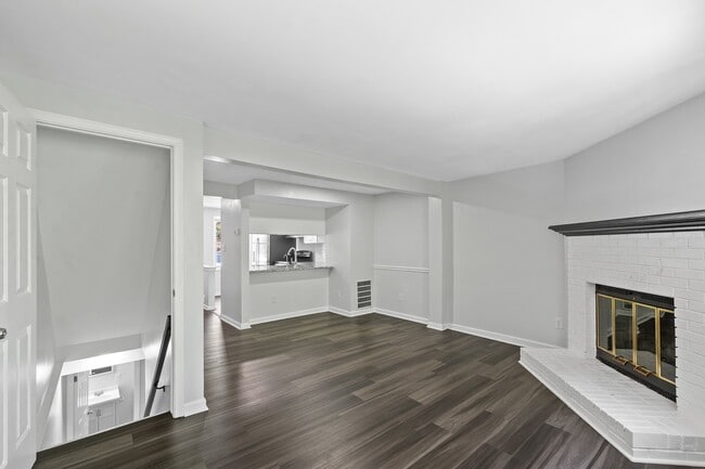 Building Photo - 7722 Bernadette Ln