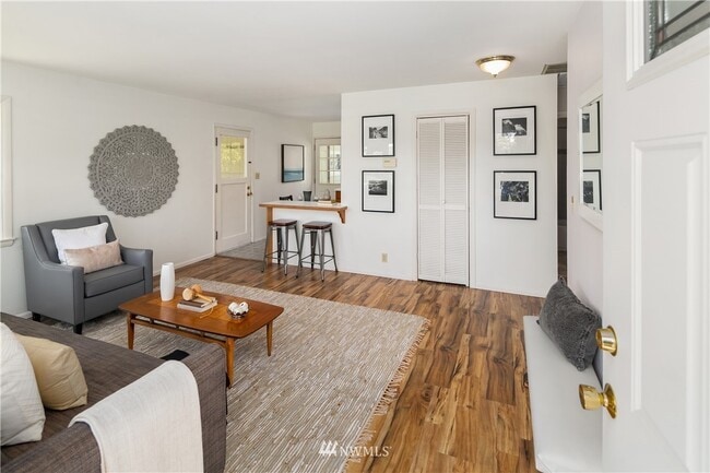 Building Photo - 9339 31st Pl SW