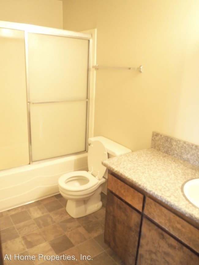 Building Photo - 2615 NW Harrison Blvd