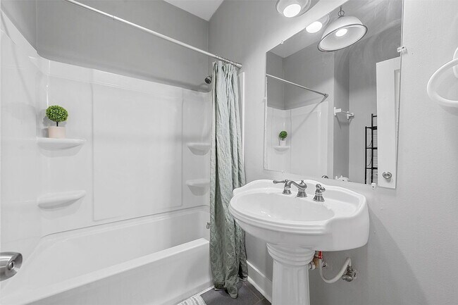 Building Photo - COMING SOON! Charming 1924 Corner-Lot Home with Original Character and Modern Comforts