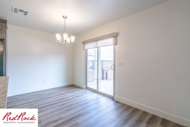 Building Photo - Adorable Stand Alone 4 Bedroom Corner Unit with Fully Fenced Backyard. Small Dogs Welcome.