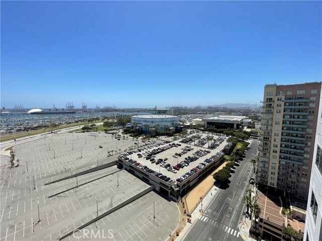 Building Photo - 525 E Seaside Way
