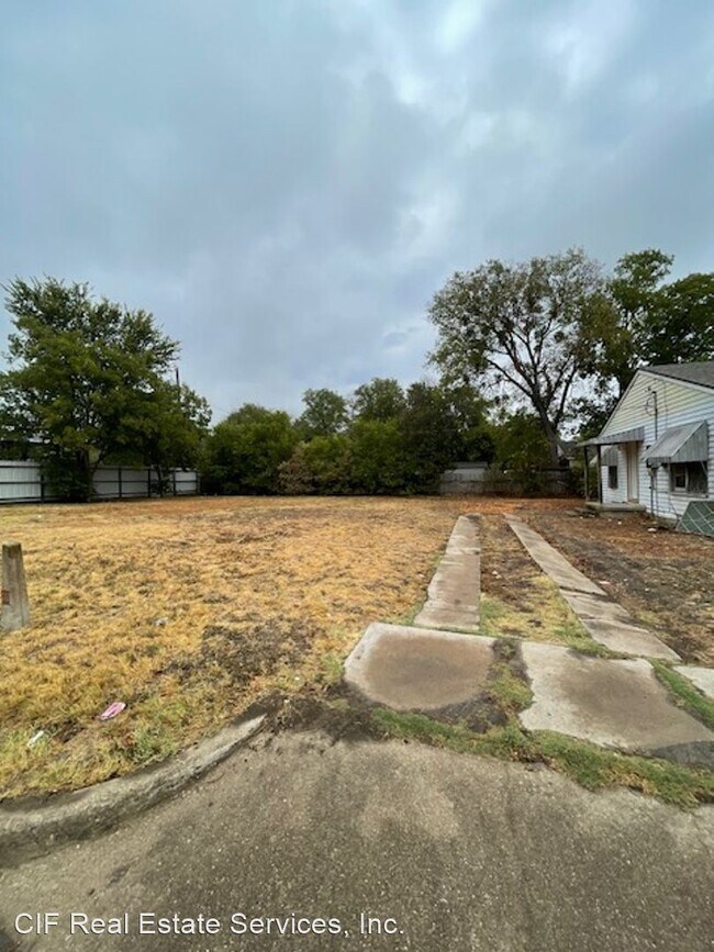 Building Photo - 3 br, 1 bath House - 3833 Rolando St