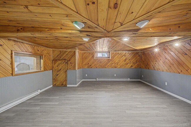 Building Photo - 2585 State Rte 55