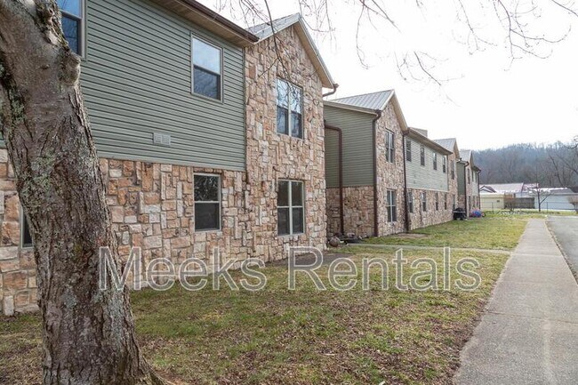 Building Photo - 19534 Midland Trail