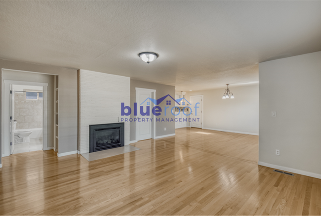 Building Photo - 10626 NE Knott St