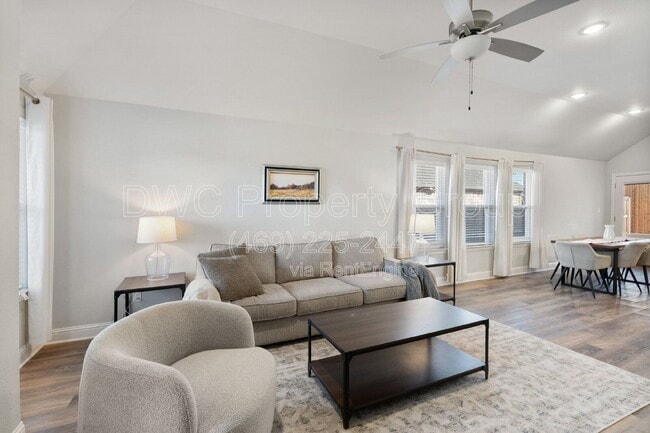 Building Photo - 1707 Aleia Cv