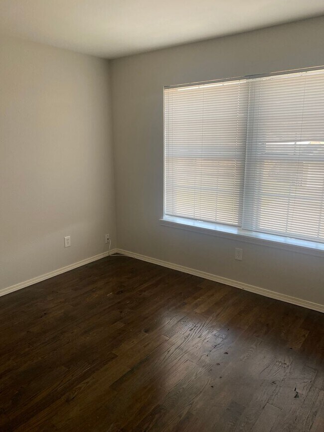 Building Photo - 318 Spanish Moss Dr