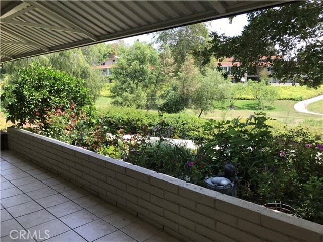 Building Photo - 579 Avenida Majorca