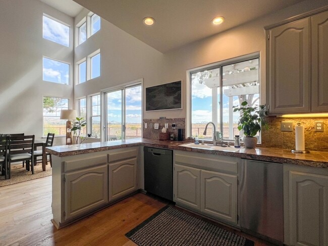 Building Photo - 35 Regatta Way