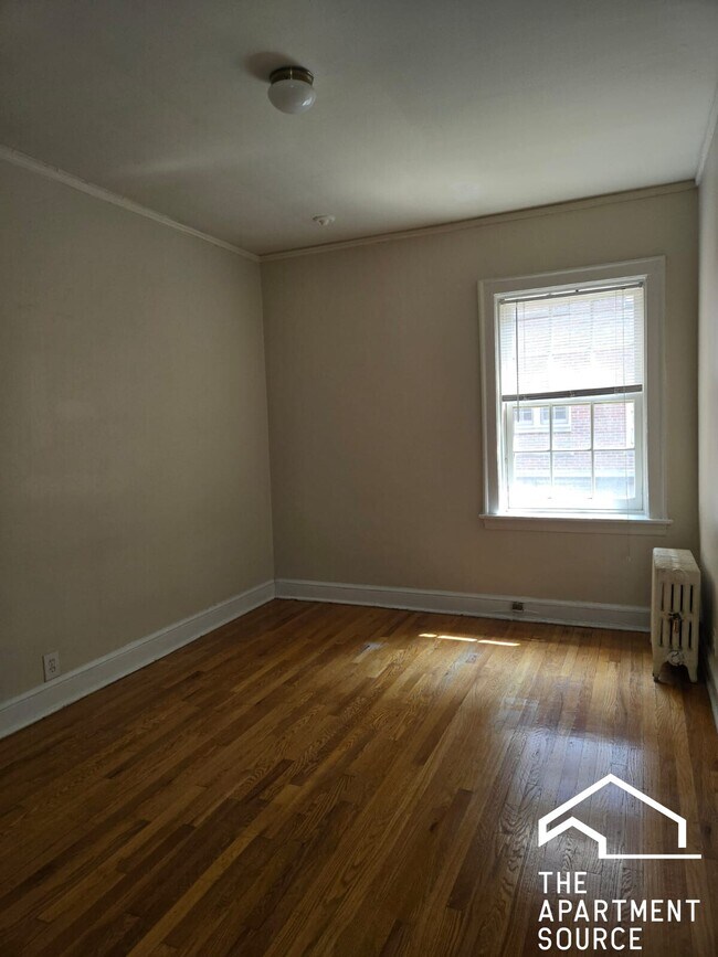 Building Photo - 1454 Oak Ave