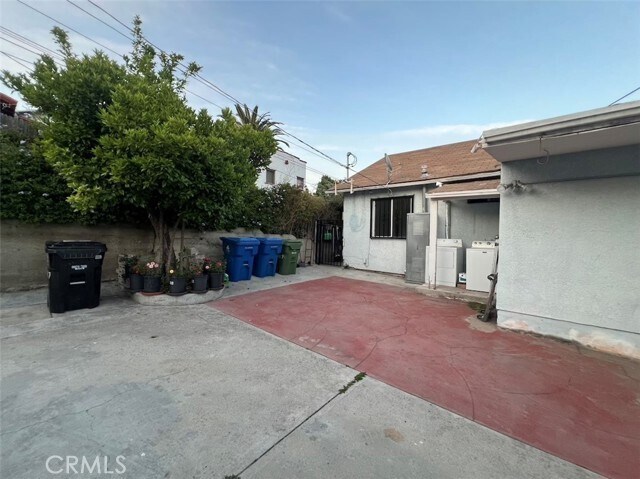 Building Photo - 4317 Winchester Ave