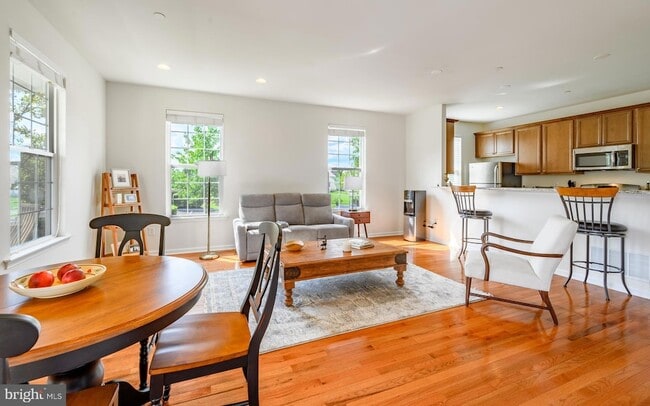 Building Photo - 310 Katie Ln