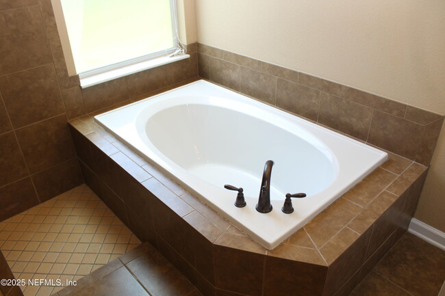 Building Photo - 564 Arborwood Dr