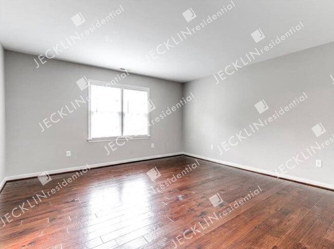 Building Photo - 2628 Hillgate Ct