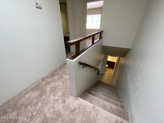 Building Photo - 2121 W Union Hills Dr