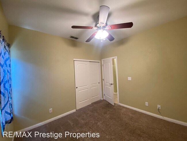 Building Photo - 3 br, 2 bath House - 3445 N. Sage St.