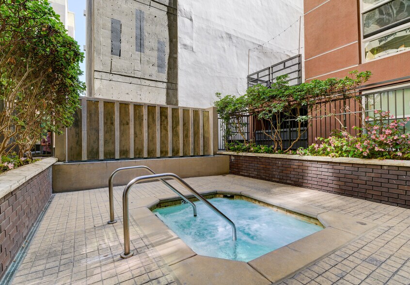 Building Photo - 1225 Island Ave