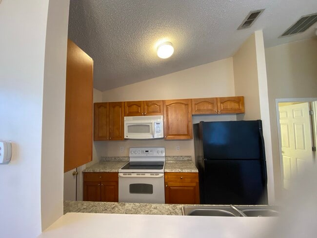 Building Photo - 4 Prosperity Ln