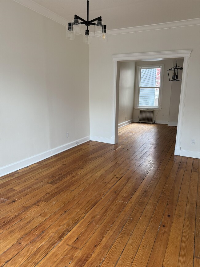 Building Photo - 664 Palisade Ave