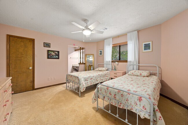 Building Photo - 12914 Ivyforest Dr