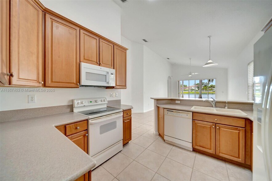 Building Photo - 7314 NW 19th Ct