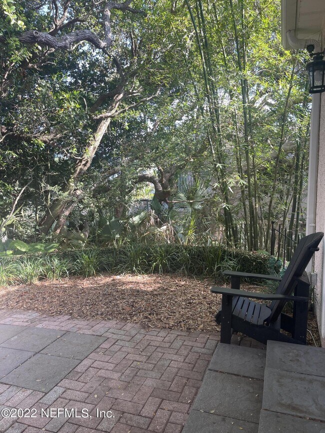 Building Photo - 204 Salt Grass Ct