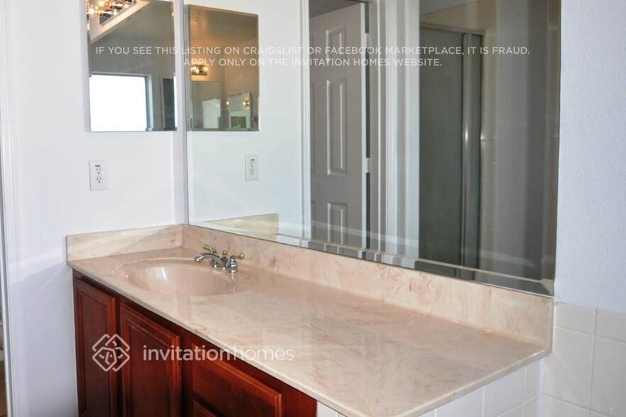 Building Photo - 14612 Chloe Ct