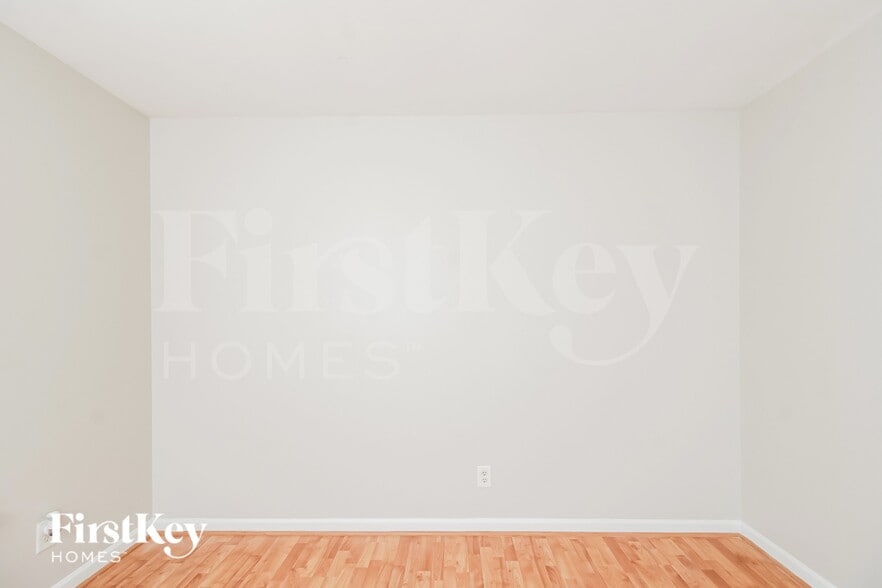 Building Photo - 1403 Rosebay Ct