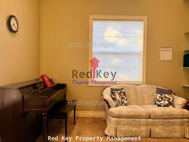 Building Photo - 739 Elk Meadow Loop