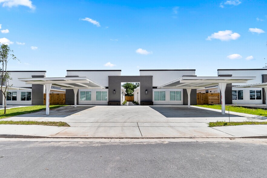 Building Photo - 3506 S Dominique Dr