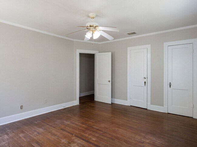 Building Photo - Shreveport - 3 Bed 1 Bath - Near LSU Med Ctr - Fresh Paint