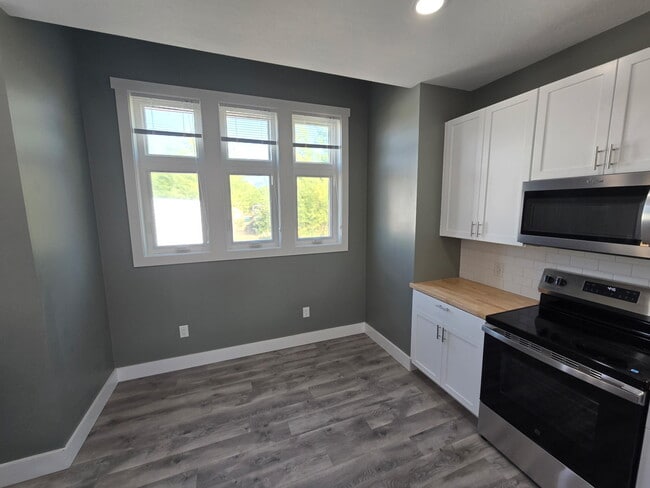 Building Photo - 3072 S 565 W
