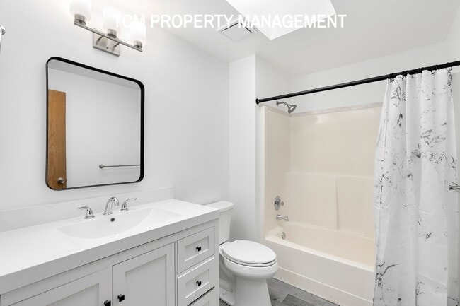 Building Photo - 35426 18th Ave SW