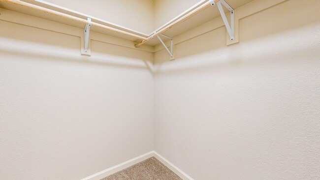 Building Photo - Meticulously Maintained Four Bedroom Singl...