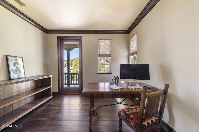 Building Photo - 4372 Via Juanita