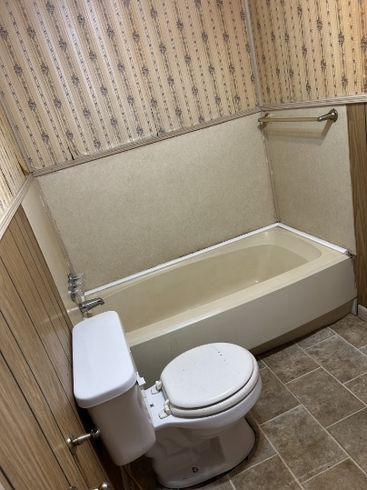 Building Photo - 1010 Louisa Ave