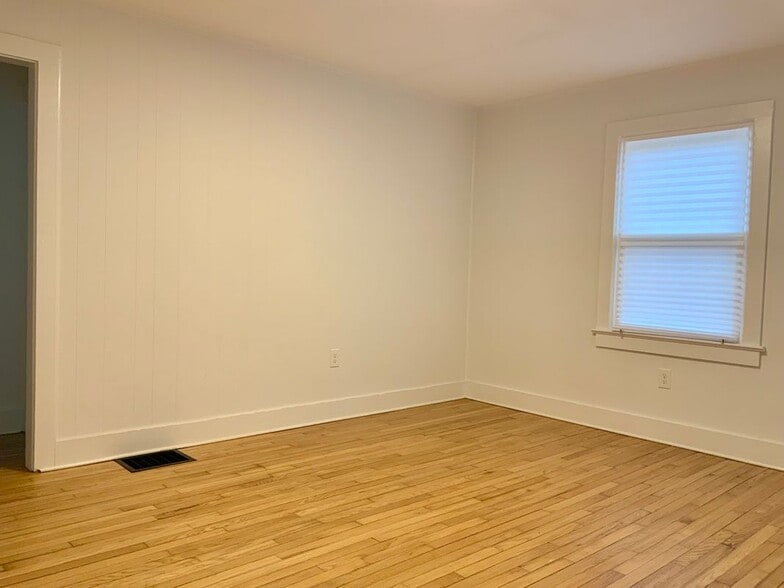Building Photo - 1156 US-9