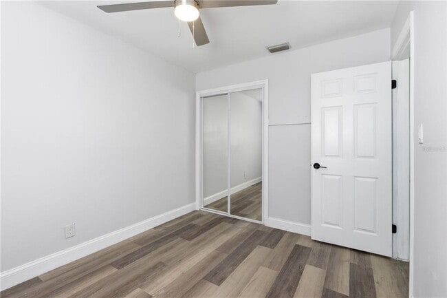 Building Photo - 8902 W Norfolk St