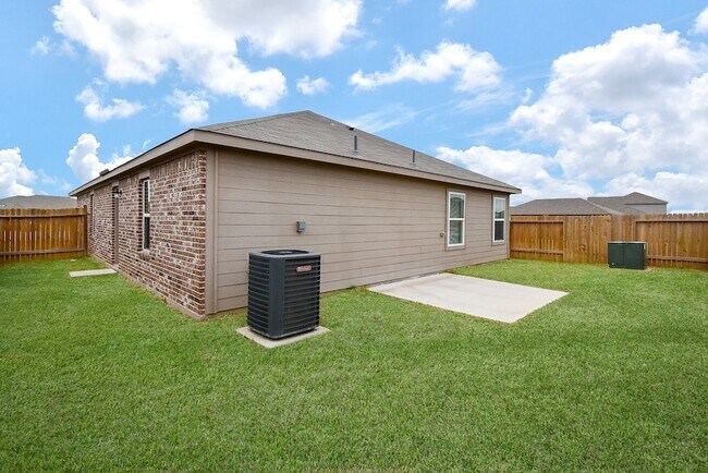 Building Photo - 405 Texas Olive Dr