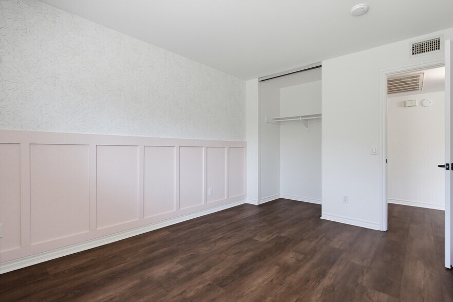Building Photo - 5046 Los Morros Way