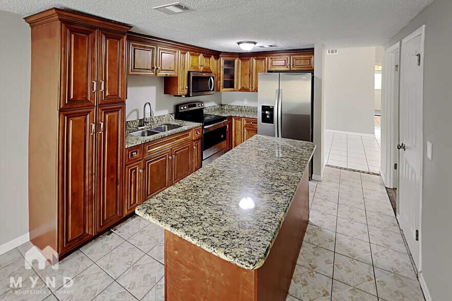 Building Photo - 6701 Village Grove Ct